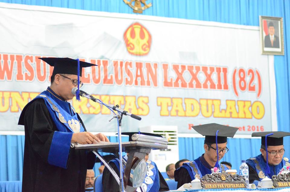 Wisuda ke-82, Untad Lepas 1.372 Alumni