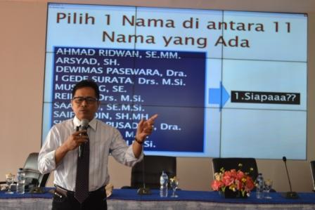 REKTOR SURVEI TINGKAT PENERIMAAN PEGAWAI DAN STAF TERHADAP CALON KEPALA BUK UNTAD