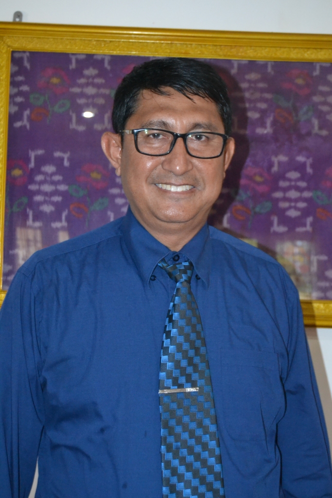 Dr Lukman Nadjamuddin MHum Terpilih Jadi Dekan FKIP Periode 2016-2020