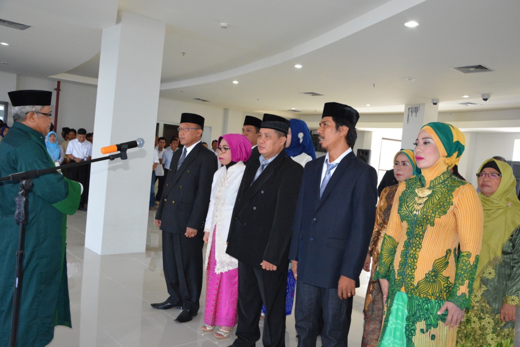 Kepala BUK dan 15 Pejabat Lainnya Dilantik Rektor