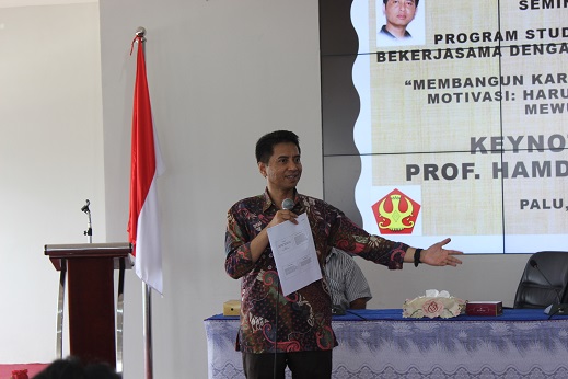 Prof Hamdan Jadi Inspirator Pada Seminar Nasional Pendidikan Sejarah