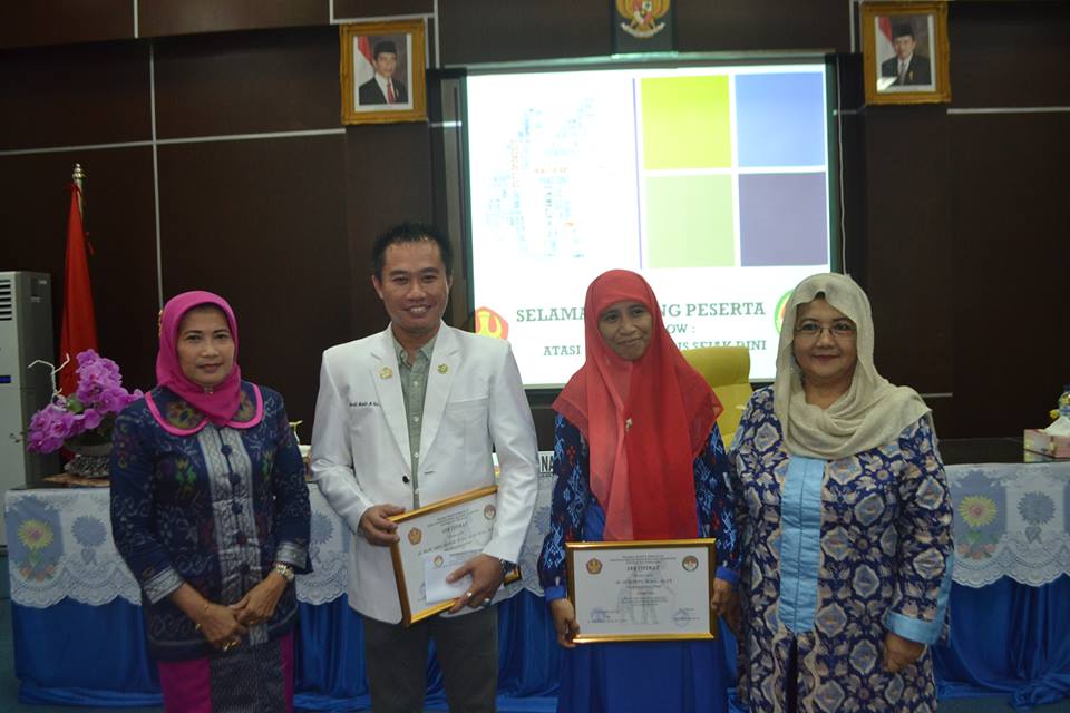 DWP FKIK Gelar Talkshow Osteoporosis