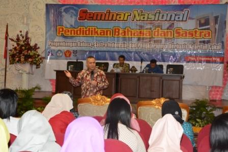 Peringati Bulan Bahasa 2016, Prodi Pendidikan Bahasa Indonesia Selenggarakan Seminar Nasional