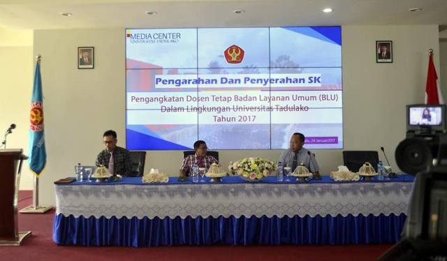Pengarahan Dan Penyerahan SK Dosen BLU, Rektor : Dosen Harus Berikan Yang Terbaik!