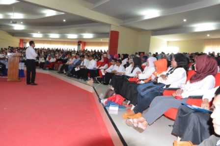 Sosialisasi Peningkatan Kapasitas Kinerja dan Pelayanan Prima, Rektor: Pegawai Untad Wajib Berikan Pelayanan Prima