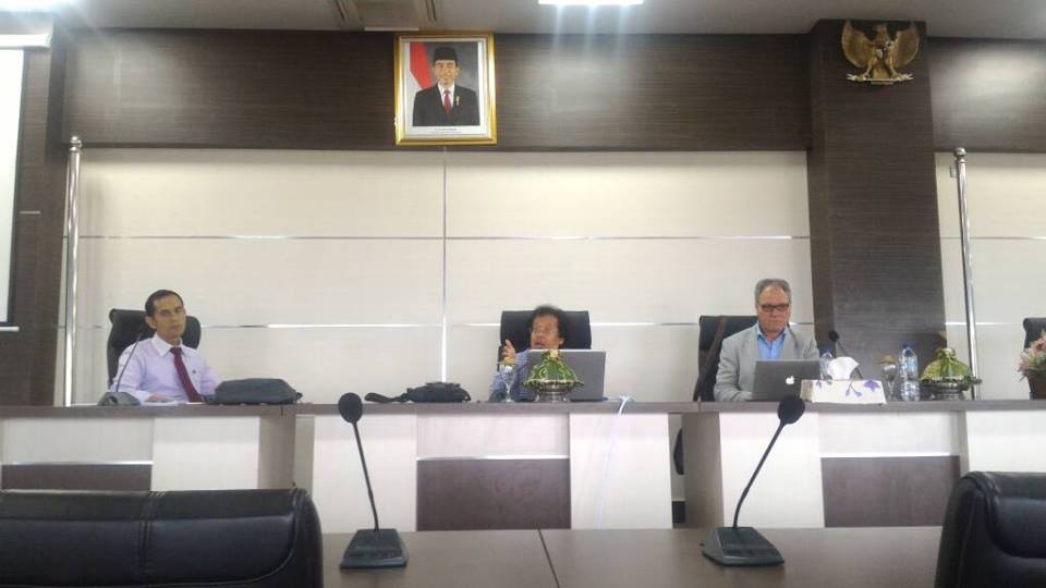 Pusat Bahasa Untad Gelar Sosialisasi Studi S2/S3 di Deakin University – Australia