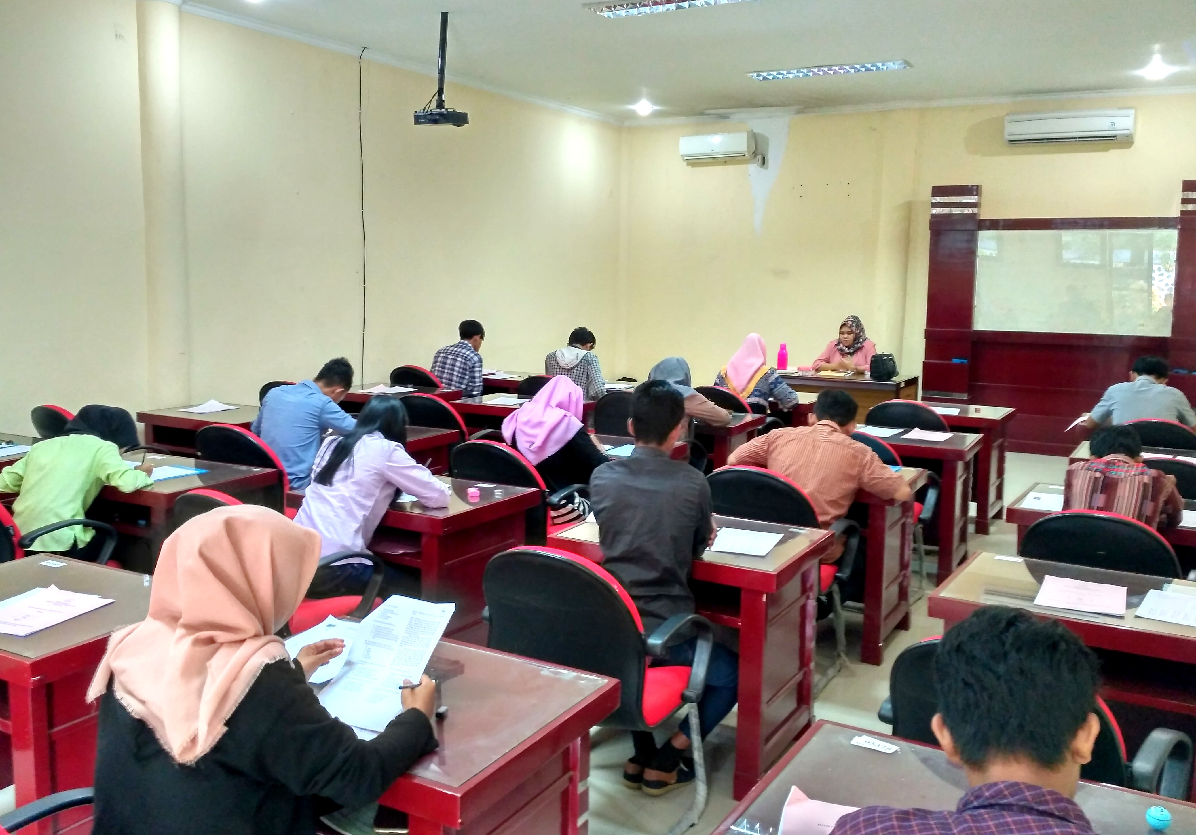 Sebanyak 6.900 Peserta Ikuti Ujian SMMPTN Untad 2017
