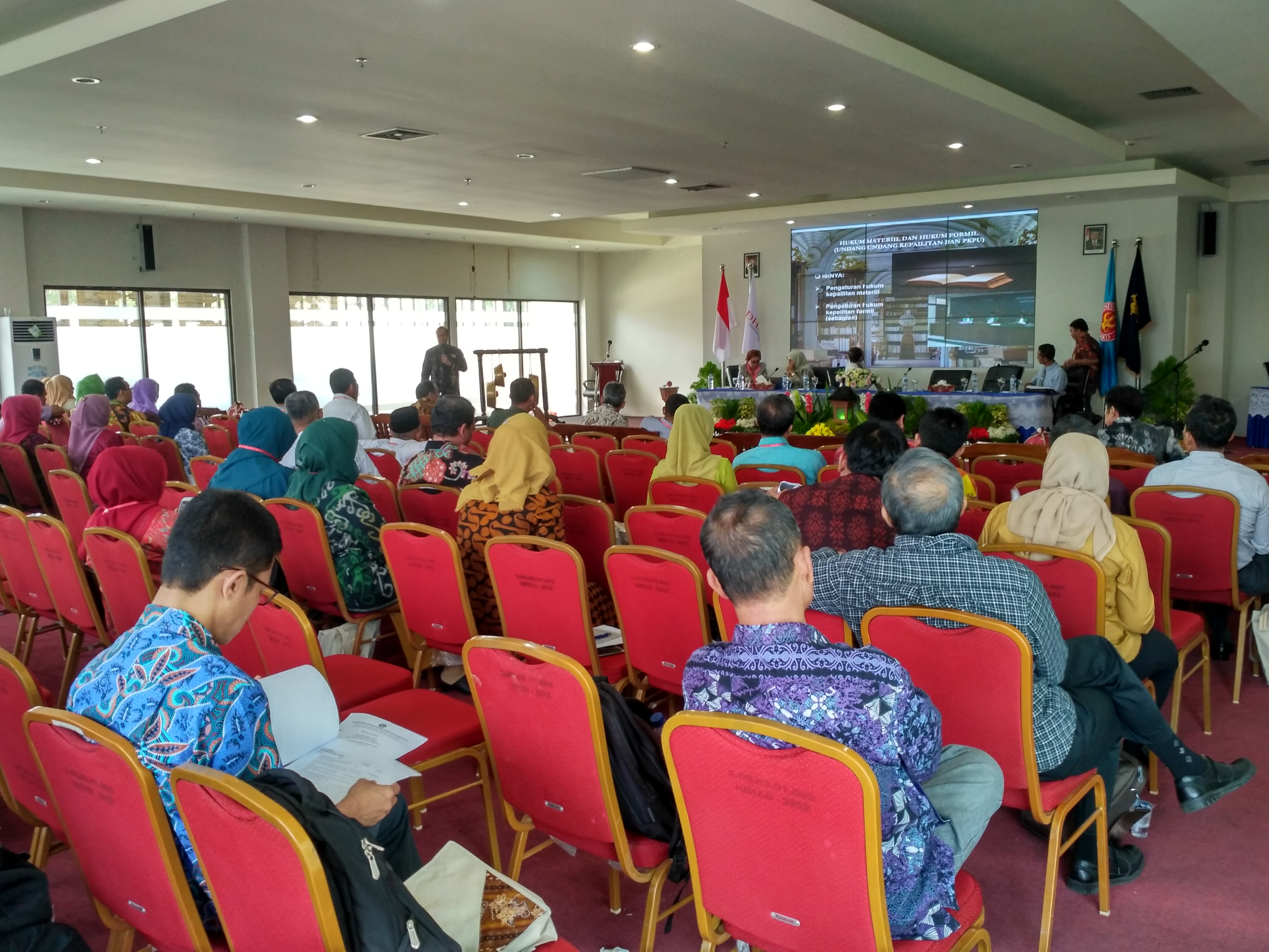 “ Konferensi ini adalah konferensi yang di selenggarakan oleh persatuan dosen hukum acara perdata dari perguruan tinggi negeri dan swasta se Indonesia yang