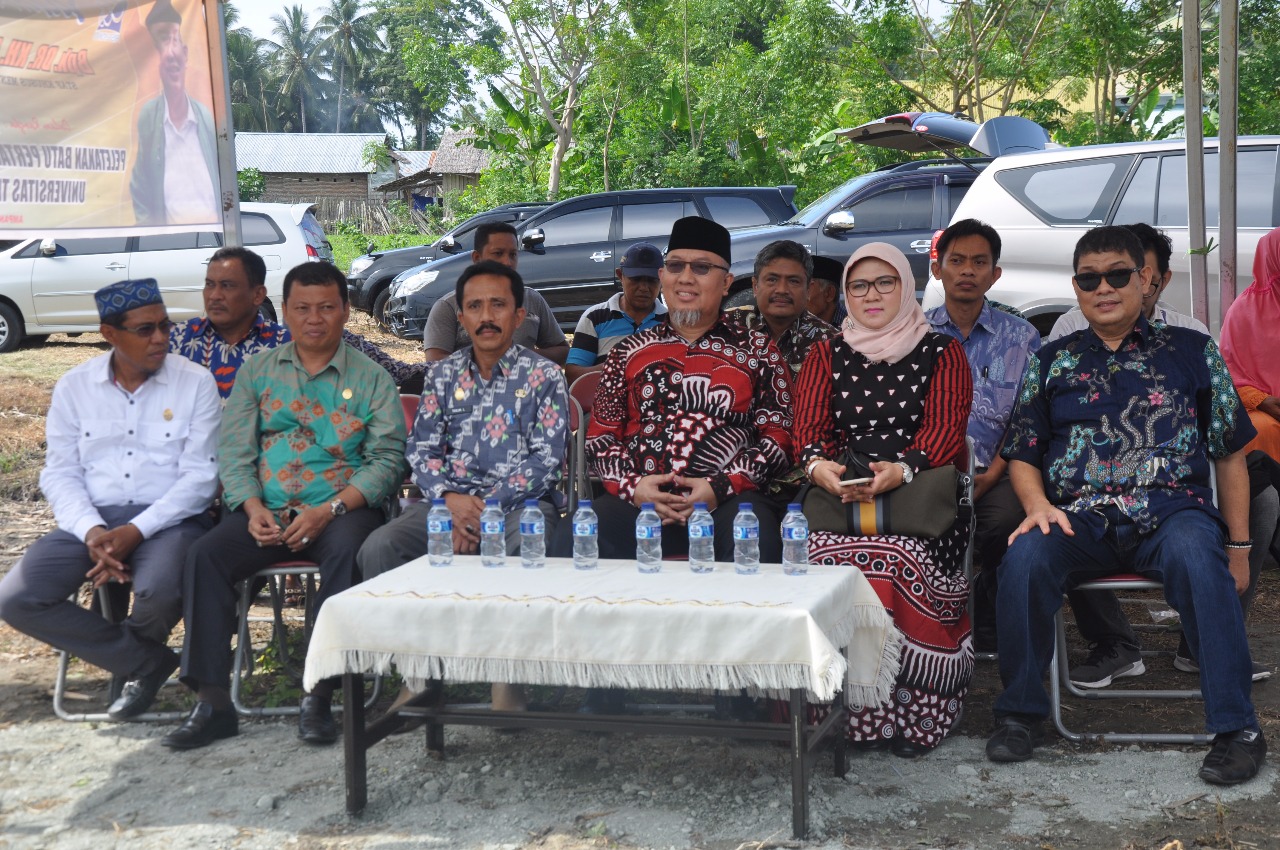 Acara Peletakan Batu Pertama Kampus PSDKU UNTAD Tojo Una Una Di Hadiri Oleh Perwakilan RISTEKDIKTI RI