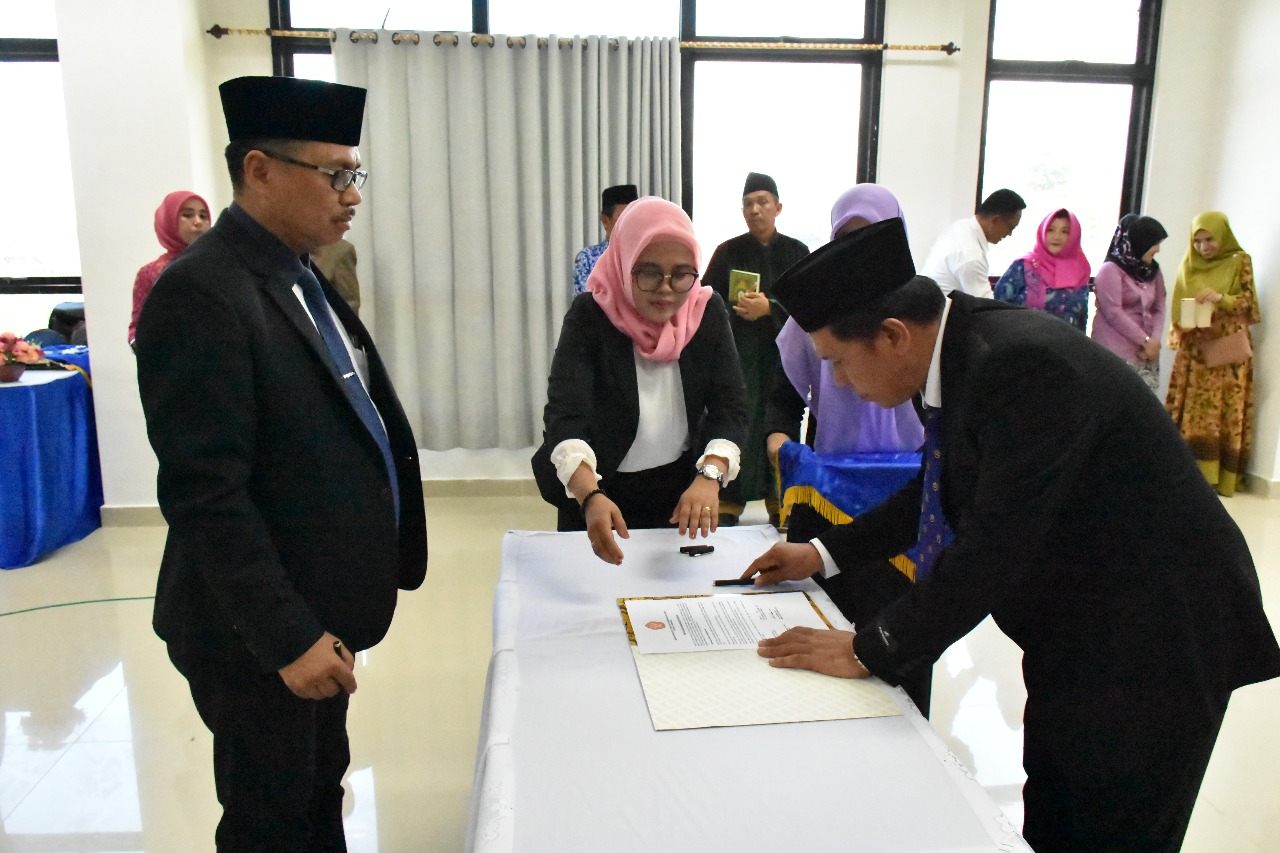 Rektor Lantik Dekan dan Wakil Dekan Fakultas Kedokteran Untad Periode 2017-2021