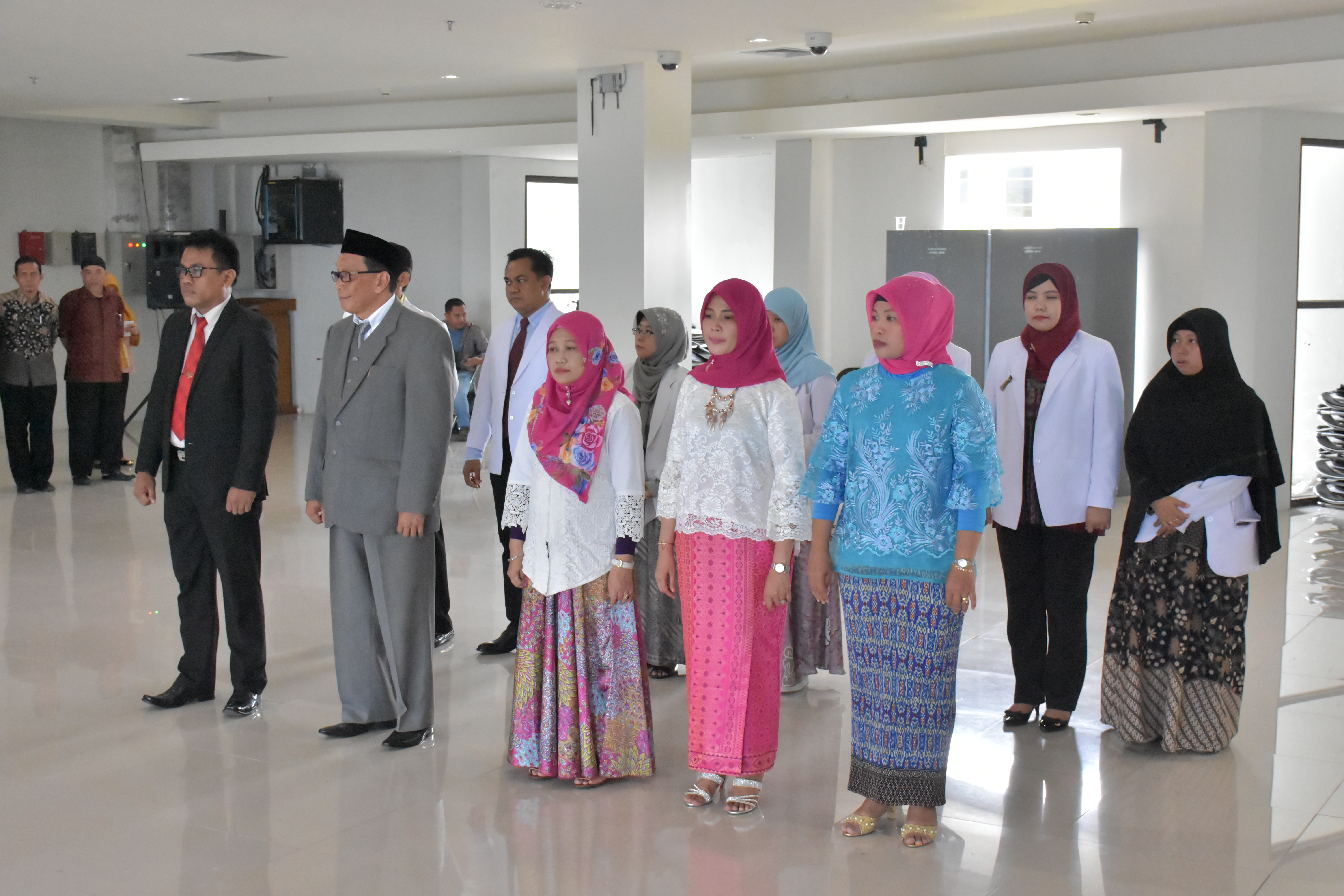Rektor Untad Lantik Wakil Dekan Fakultas Kehutanan Serta Pejabat Pengelola RS UNTAD Periode 2018 -2022