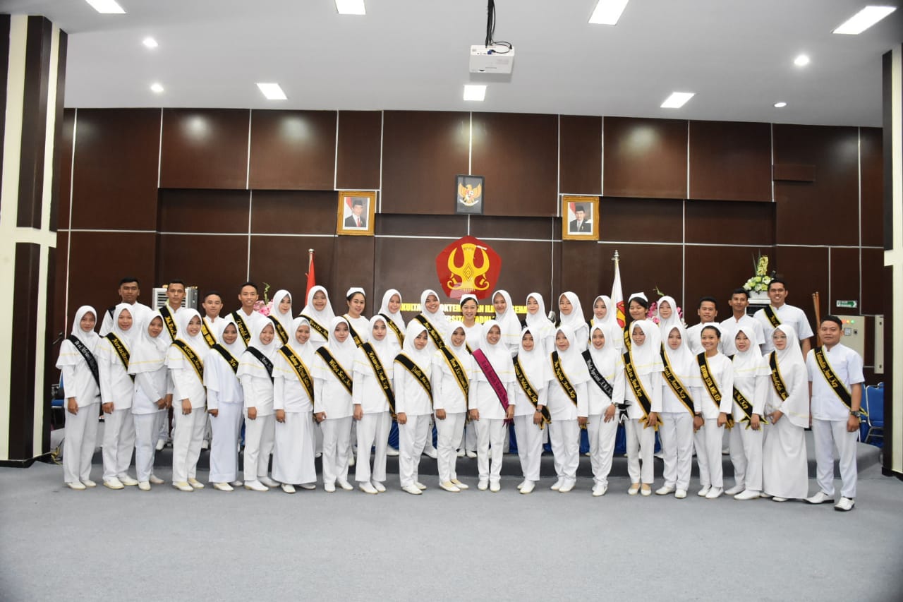 Yudisium Fakultas Kedokteran Kukuhkan Lulusan Perdana Mahasiswa DIII Keperawatan
