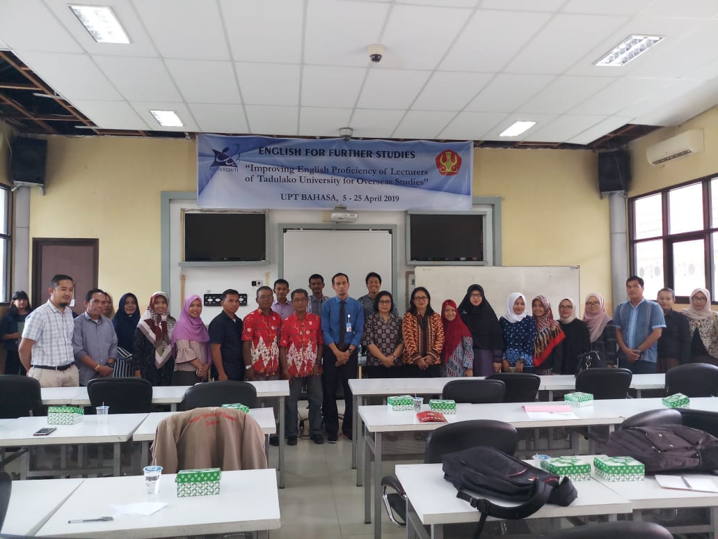 UPT. Bahasa Kembali Gelar Kursus Intensif Bahasa Inggris Bagi Dosen Untad