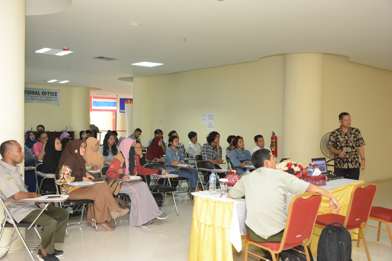 International Office Untad Gelar Penguatan Mahasiswa Kelas Internasional Melalui Student Training