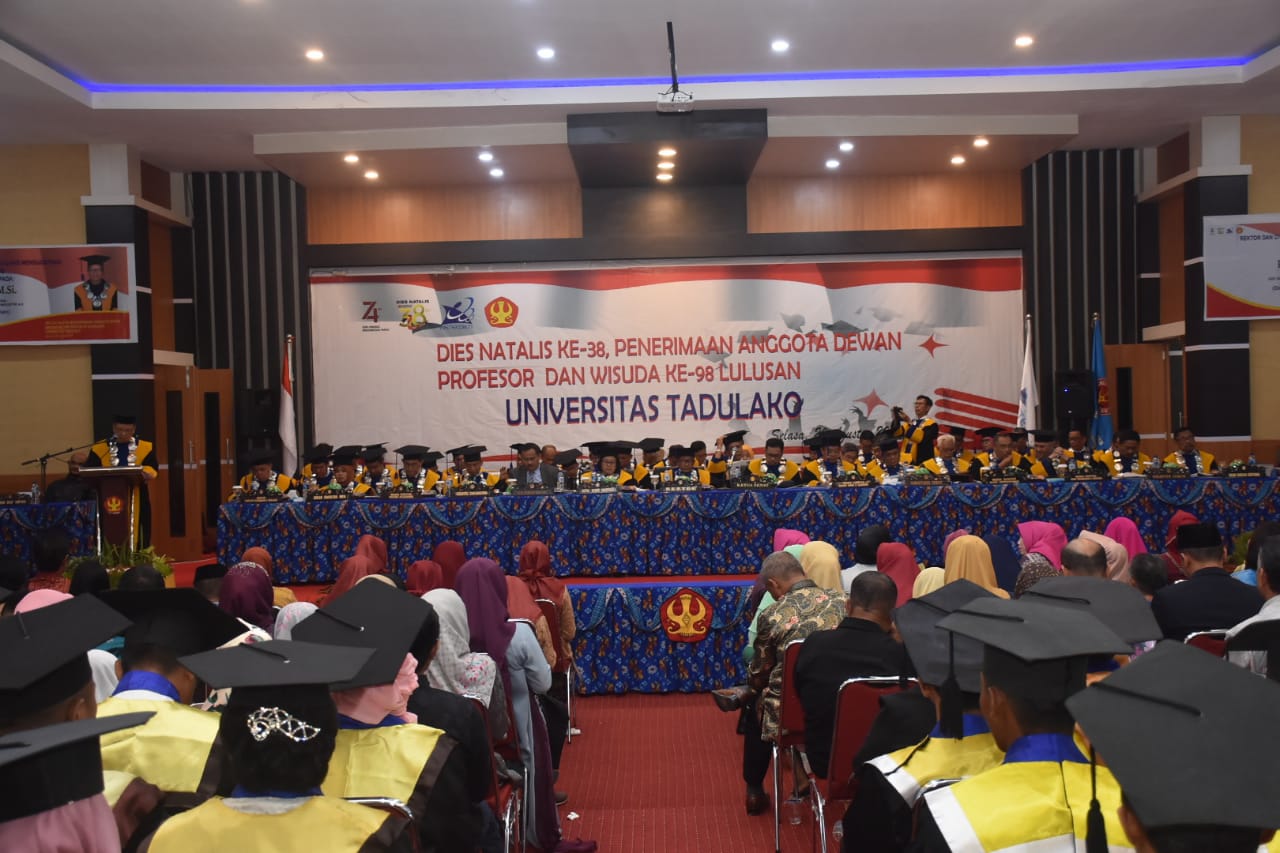 Wisuda Ke 98 & Pengukuhan Dua Guru Besar Jadi Puncak Acara Dies Natalies Untad Ke 38