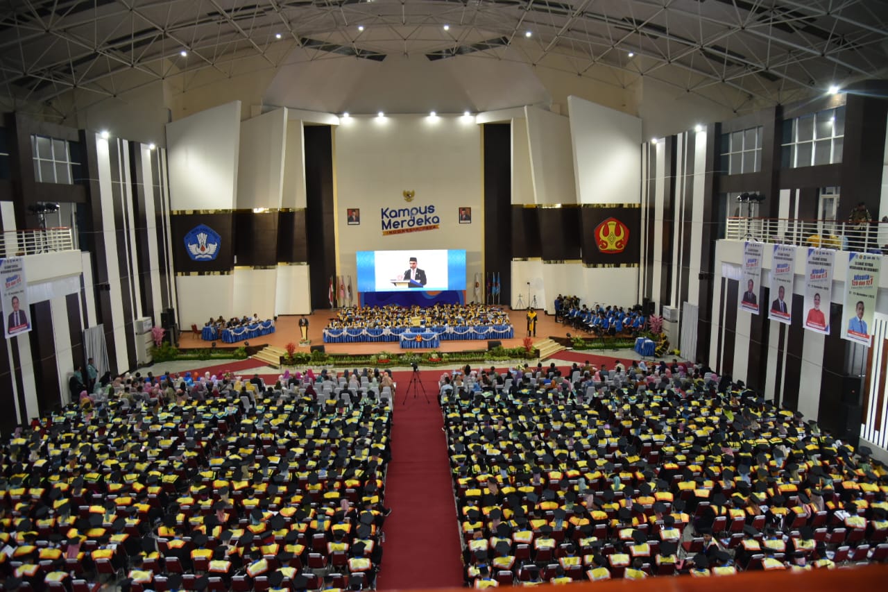 Wisuda Universitas Tadulako Periode 120 & 121 Diikuti Sebanyak 3.097 Alumni