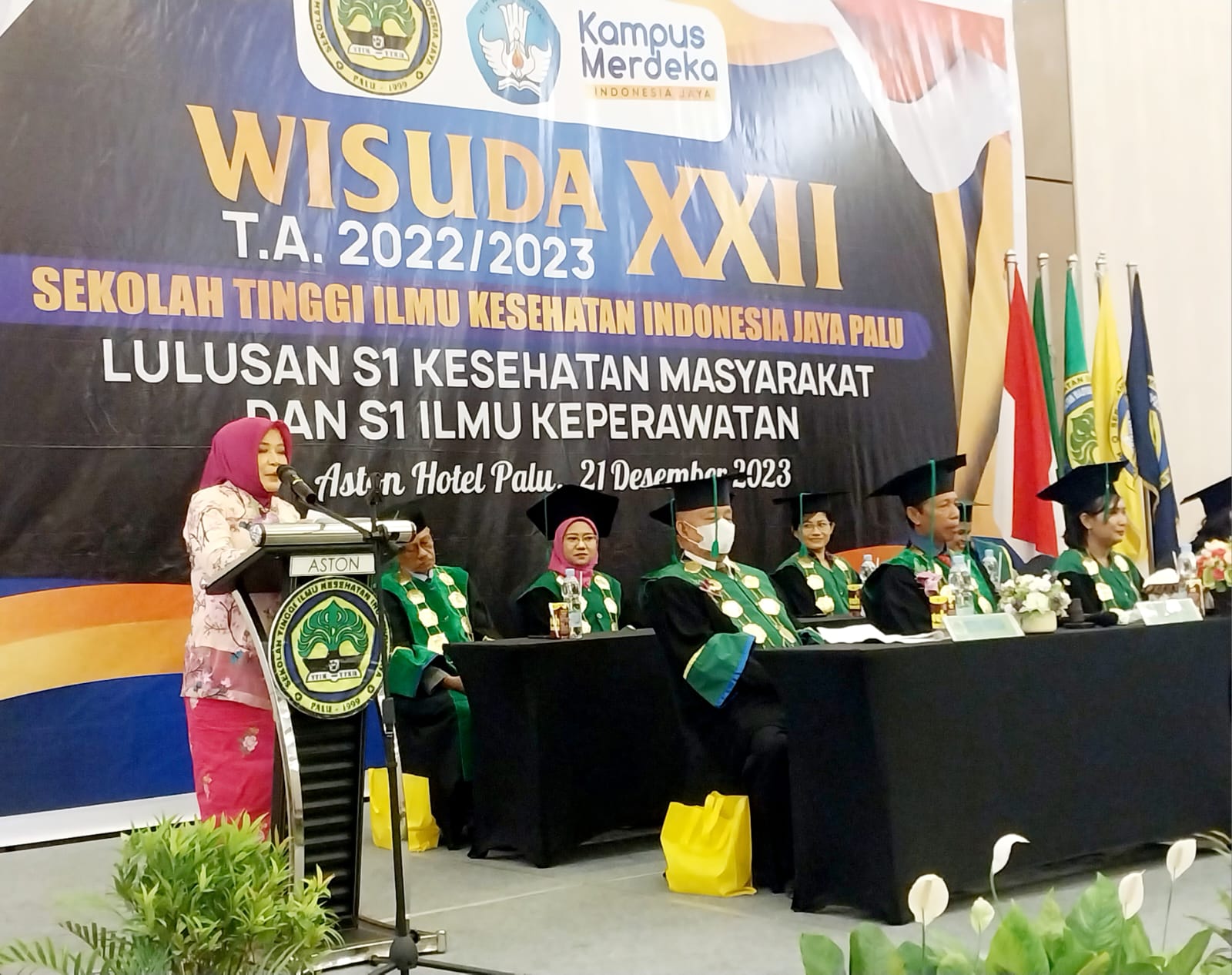 Sekretaris Dewan Guru Besar Untad Beri Orasi Ilmiah di Wisuda STIK Indonesia Jaya Palu Tahun 2023